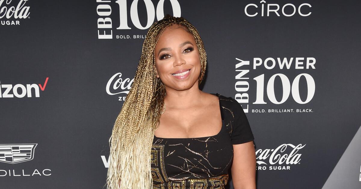 Can anyone go to Super Bowl parties? Tips from expert Jemele Hill