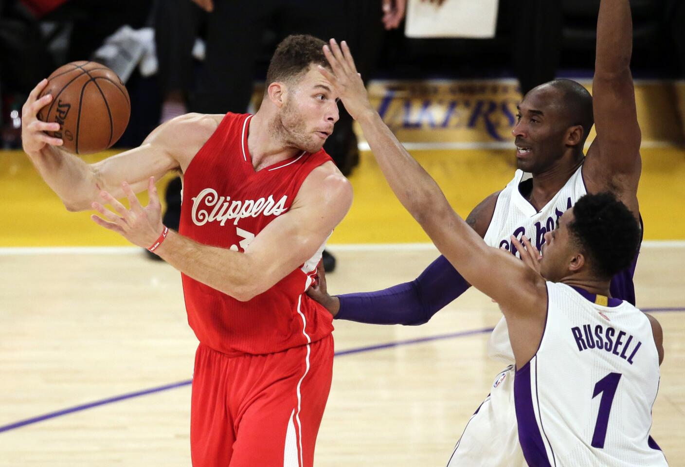Blake Griffin's quadriceps injury is improving but a return to Clippers could be weeks away
