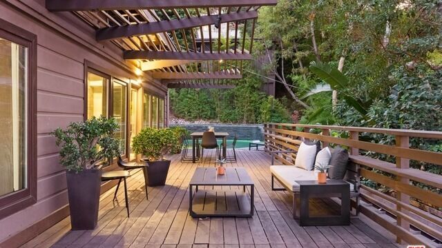 Millard Kaufman residence | Trellis-covered deck