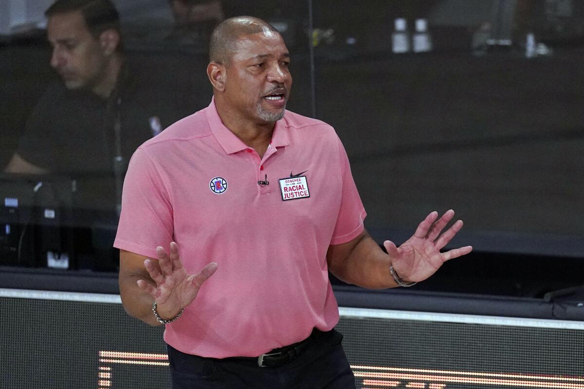 ARCHIVOP.- Foto del 15 de septiembre del 2020 el entrenador en jefe de los Clippers de Los Ángeles Doc Rivers  