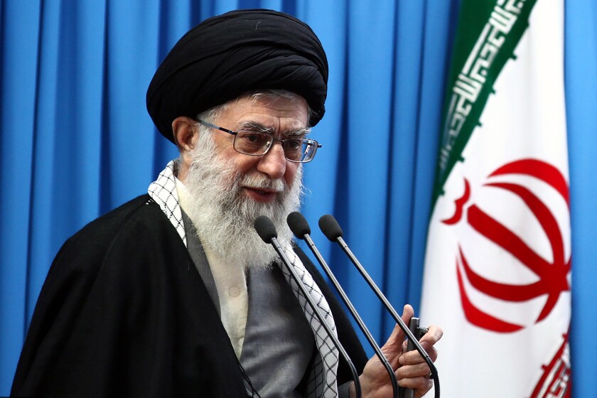 Jamenei: Trump es un “payaso” que traicionará a iraníes - Los Angeles Times