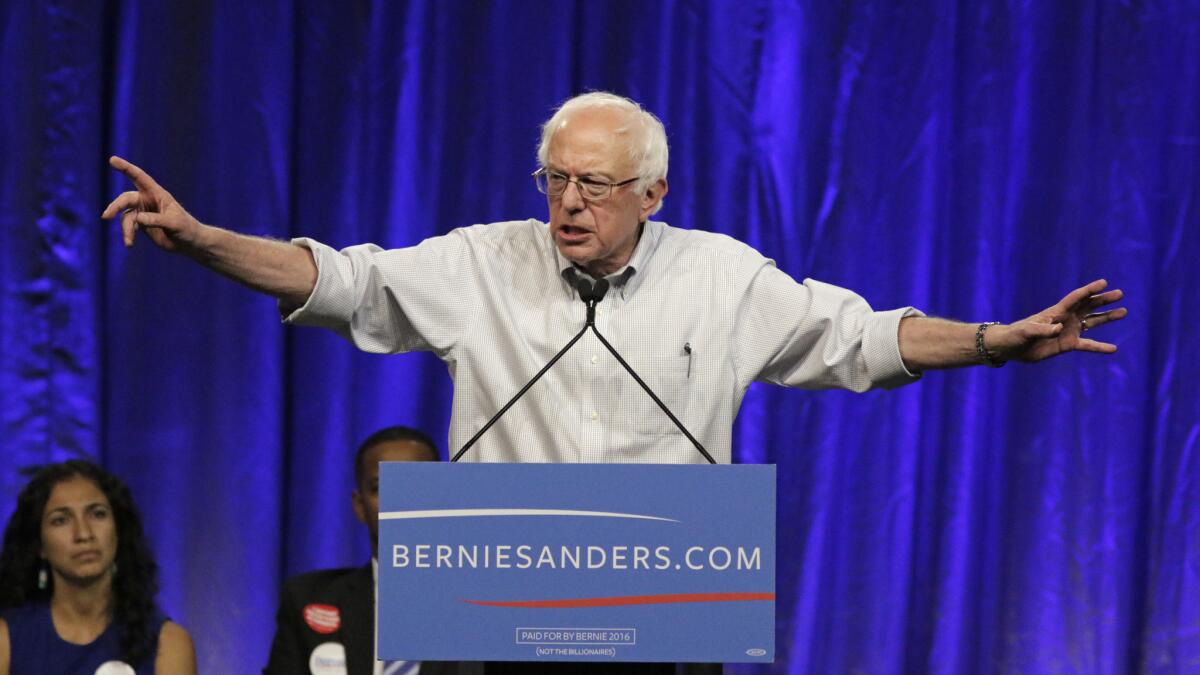 LOS ANGELES, CA. AUG. 10, 2015. Democratic presidential candidate Bernie Sanders at the LA Memorial Sports Arena on Aug. 10, 2015. Democratic presidential candidate Bernie Sanders and local leaders in a rally in Los Angeles.(Lawrence K. Ho/Los Angeles Times)