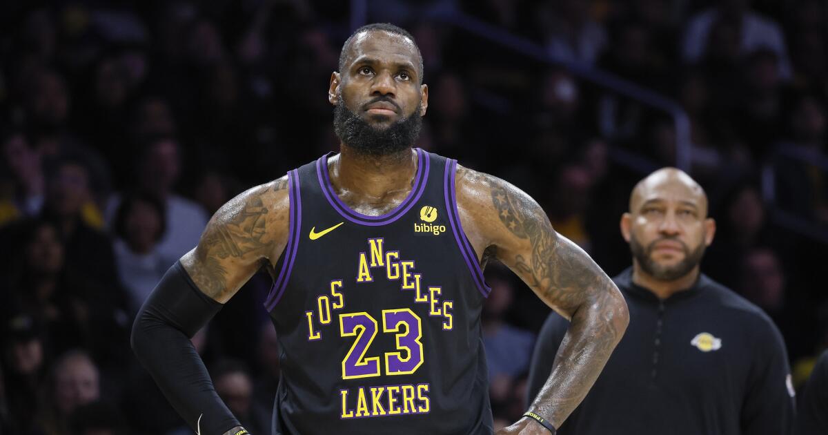 En restant fidèle à la date limite des échanges, les Lakers gagnent et LeBron James perd