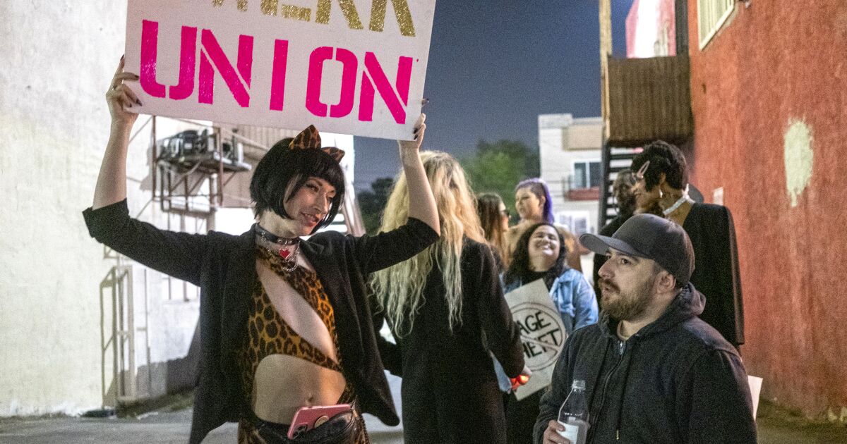 North Hollywood bar dancers to be only unionized strippers in U.S.