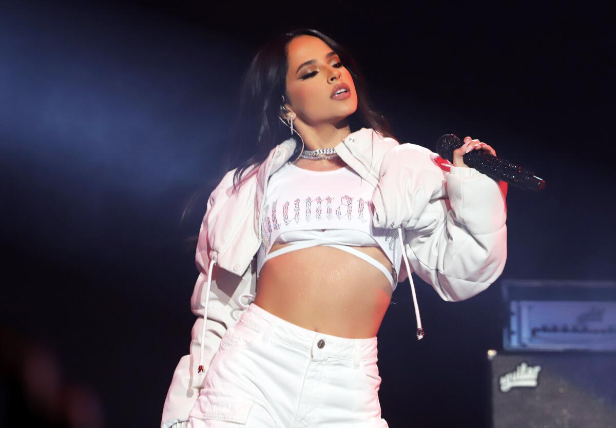 Becky G puso a vibrar a la audiencia del Calibash con sus temas más conocidos.