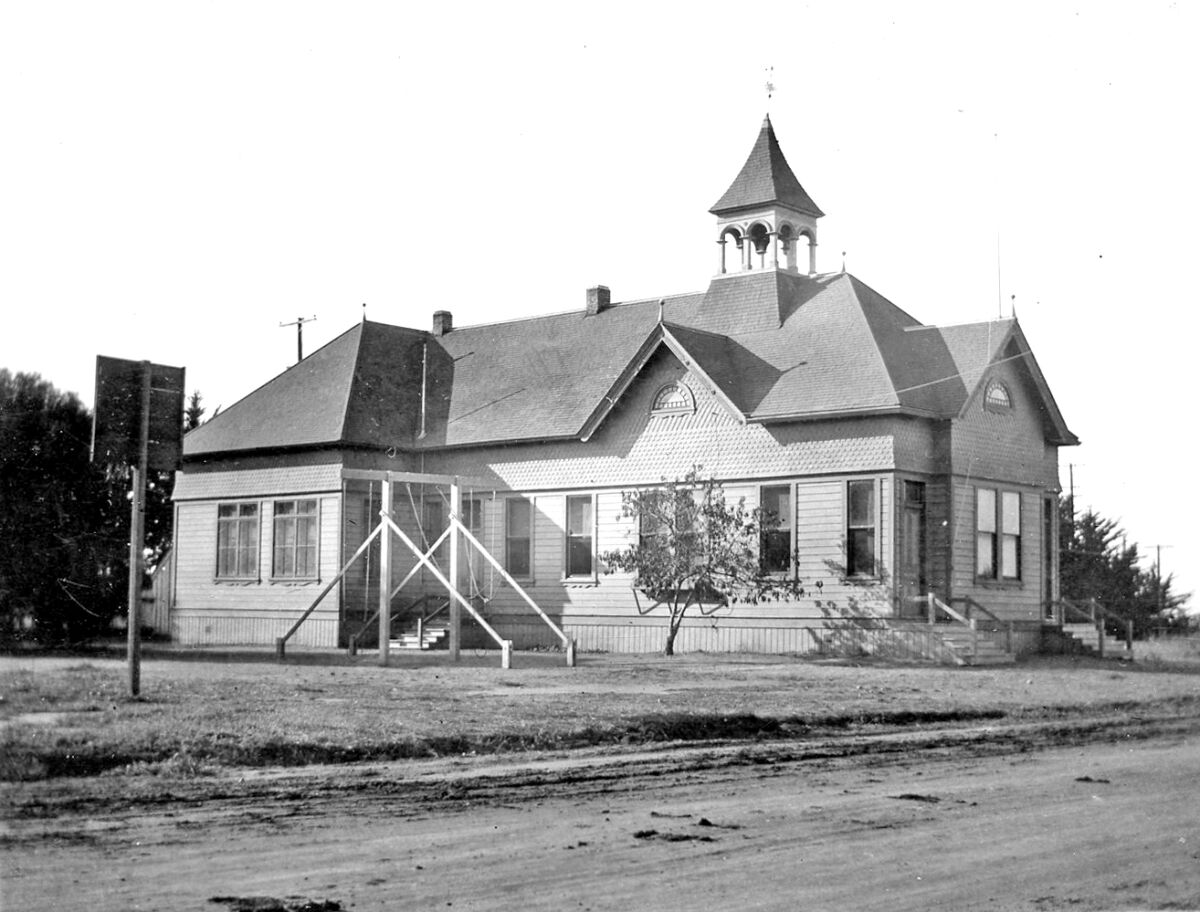 Pacific Beach School, a one-room facility built in 1888 just west of the Presbyterian Church on Garnet and Jewell. 