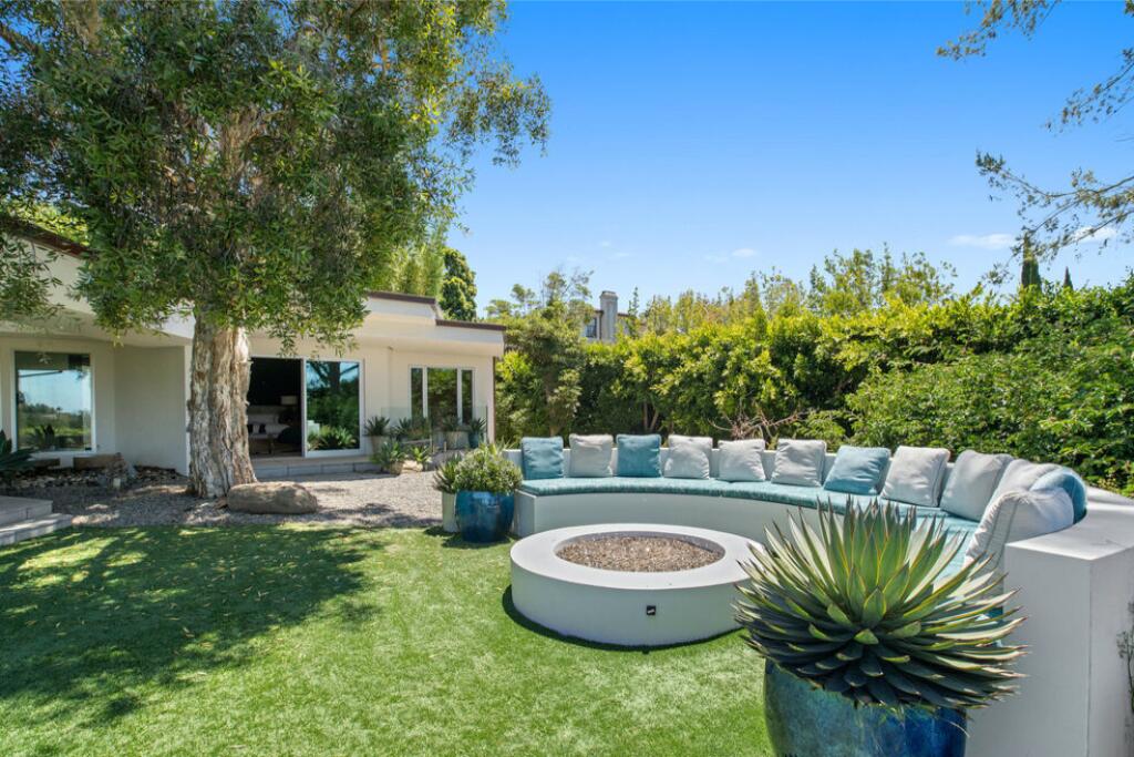 Bel-Air Midcentury built for Doors guitarist Robby Krieger asks $13.9 ...