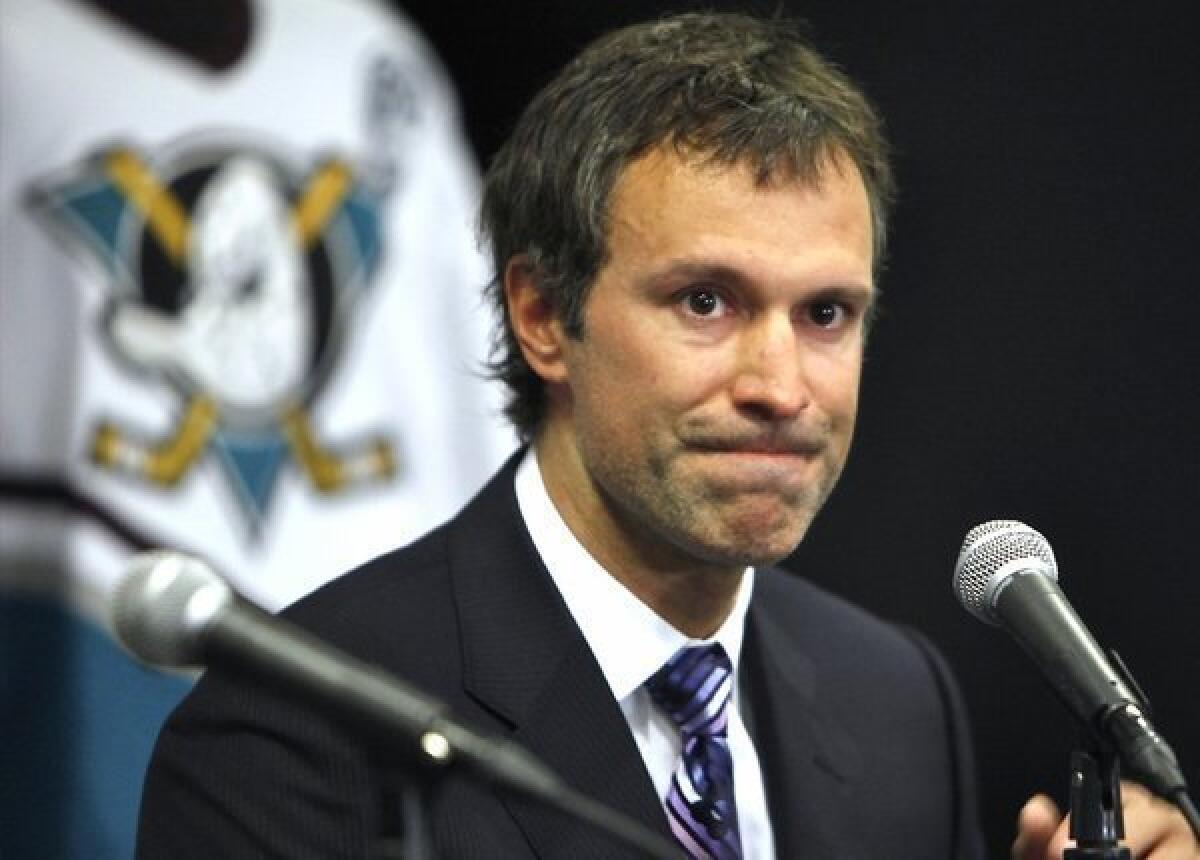 Scott Niedermayer is now an assistant coach with the Ducks.
