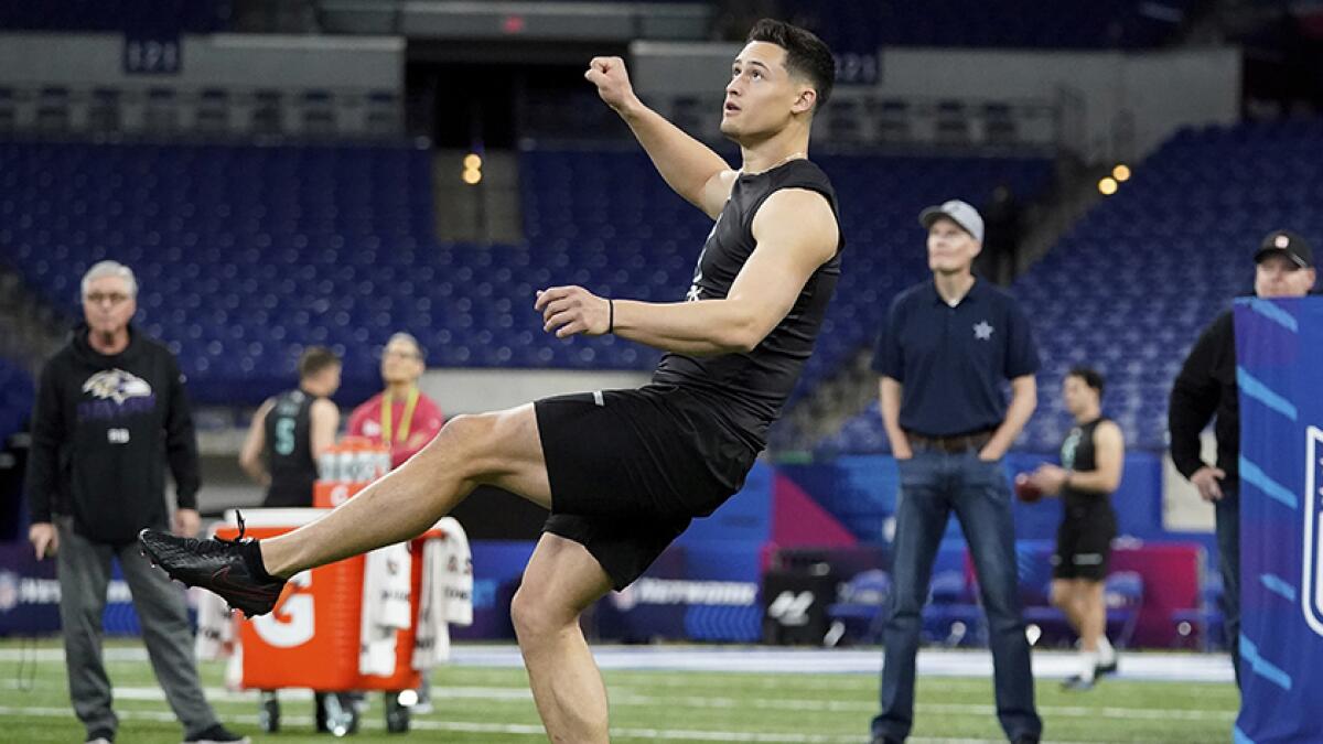 Jets working out ex-Buffalo Bills punter Matt Araiza: report – Reading Eagle