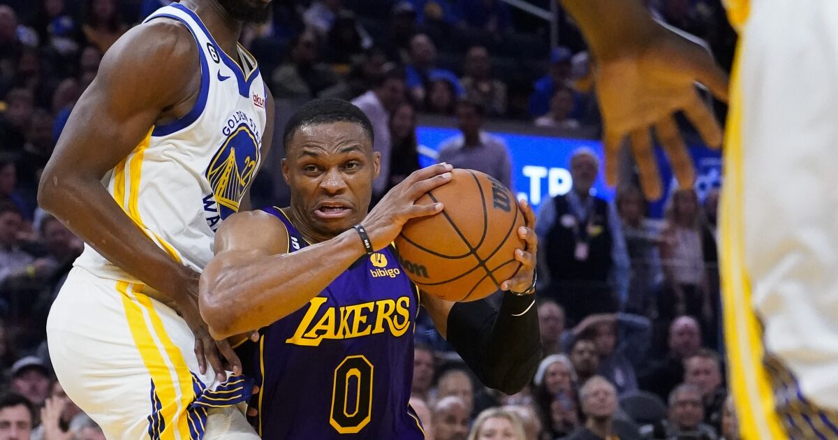 Russell Westbrook des Lakers dit que sortir du banc a entraîné une blessure