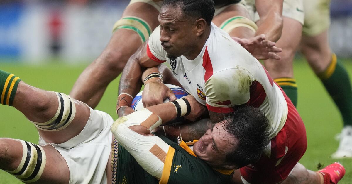 Mwala se întoarce în Tonga după suspendare după ce Ovidiu a fost căpitanul României la prima lor Cupă Mondială de rugby