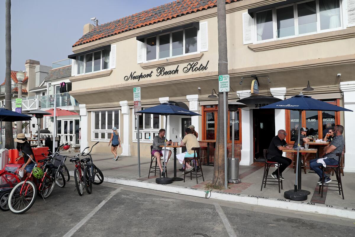 The outdoor dining area at Newport Beach Hotel.