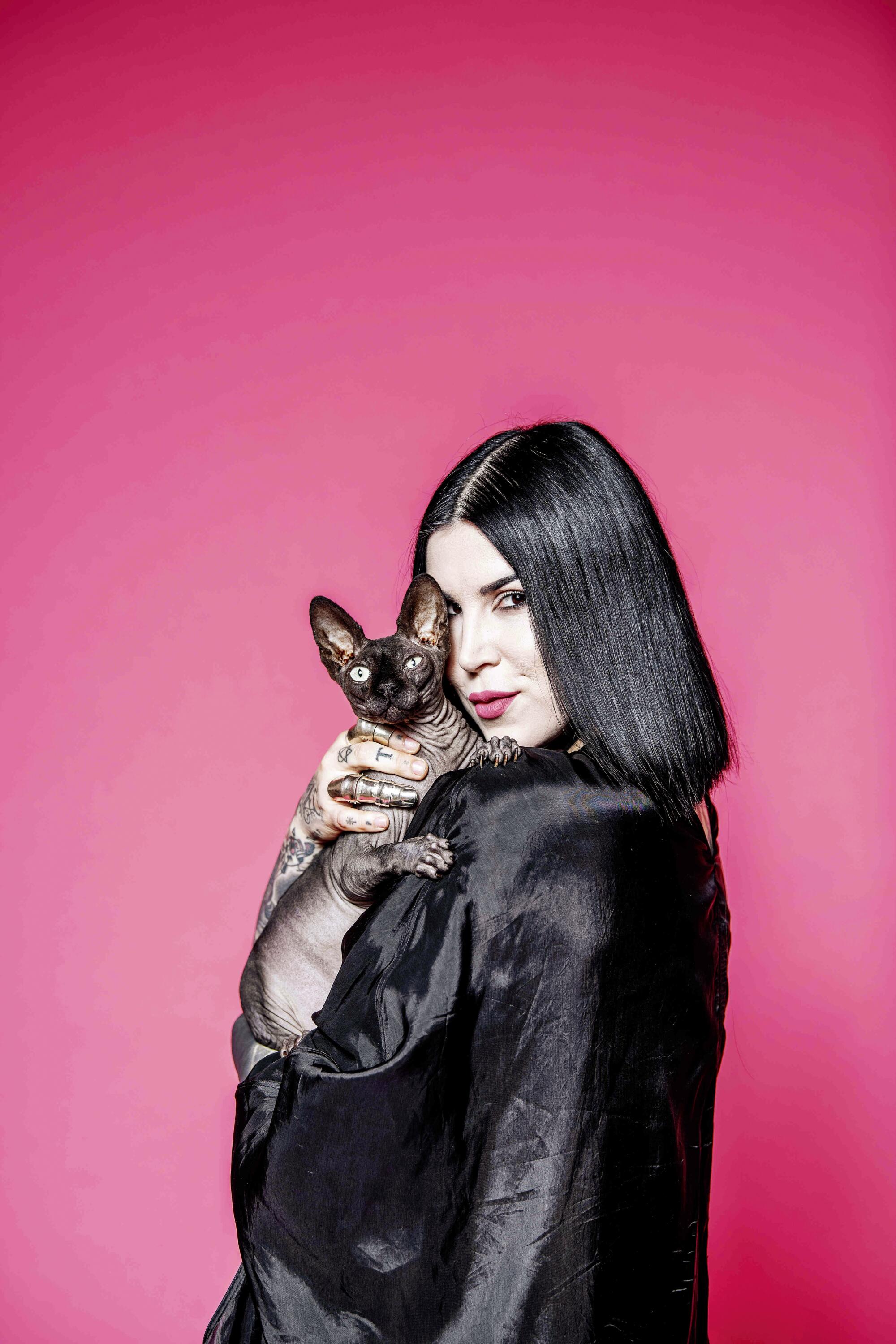 Kat Von D poses with Nietzsche, one of her three cats.