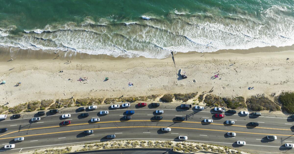 Untreated sewage leak closes L.A. County seashore on Labor Day weekend