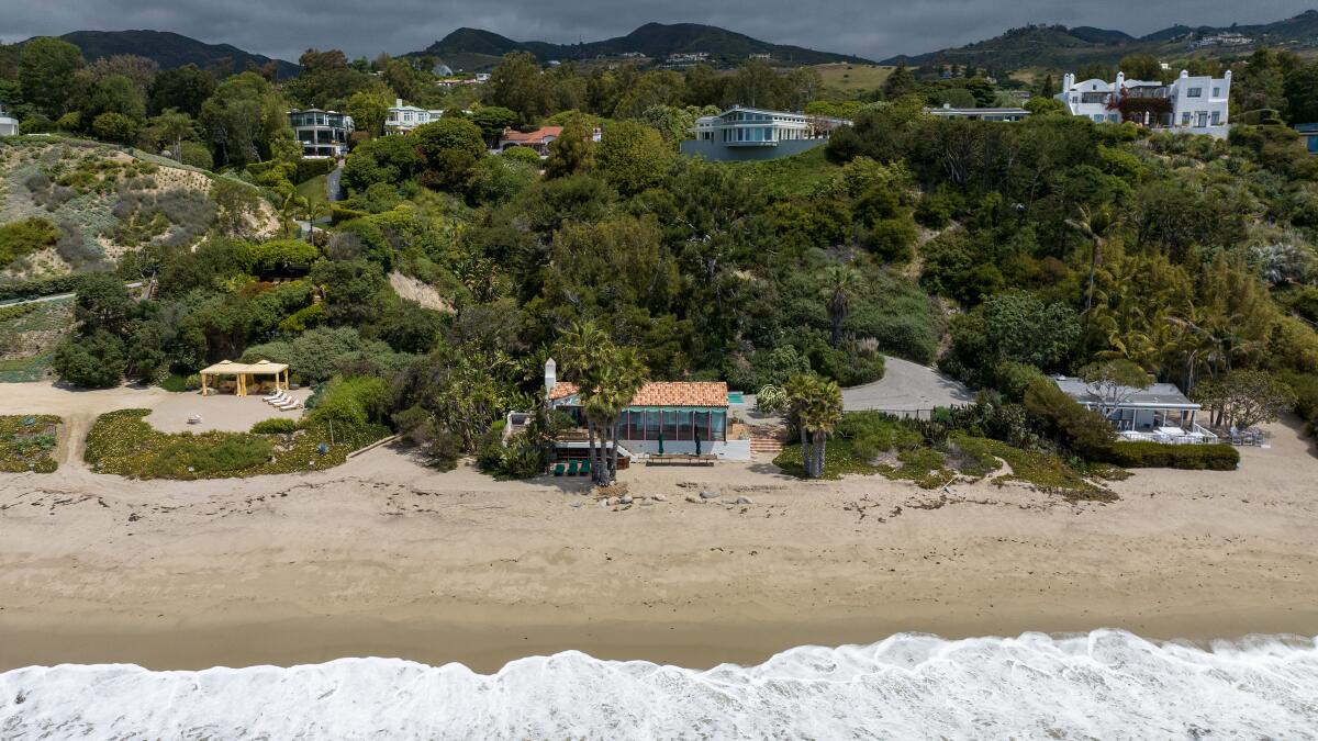 Coastal Commission OKs new public path to Malibu Beach - Los Angeles Times