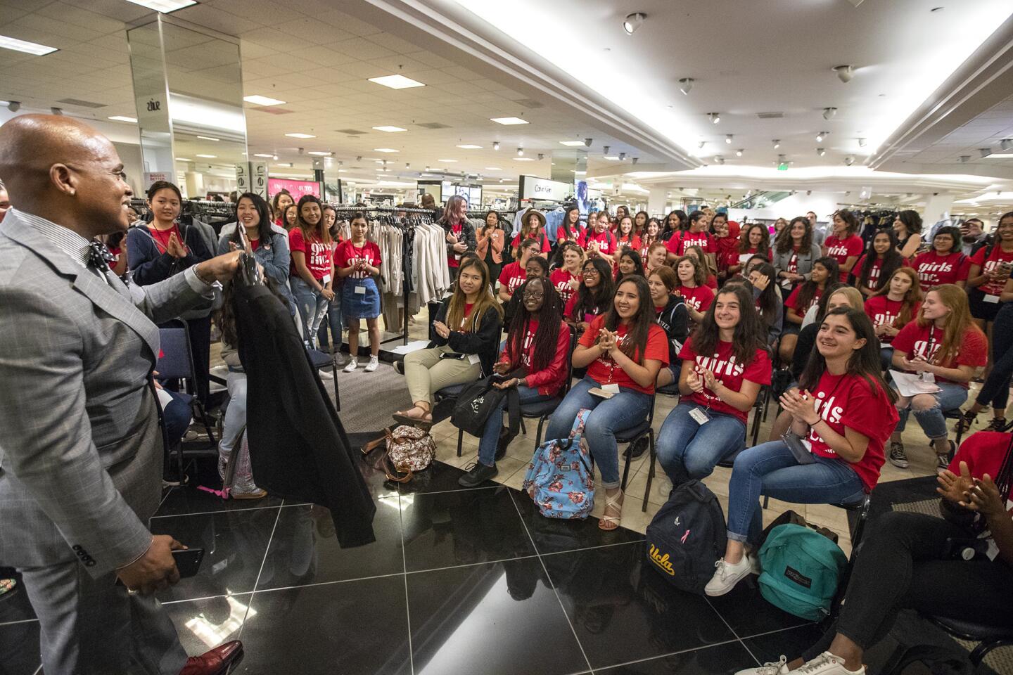 Photo Gallery: Girls Inc. Orange County’s Externship Program