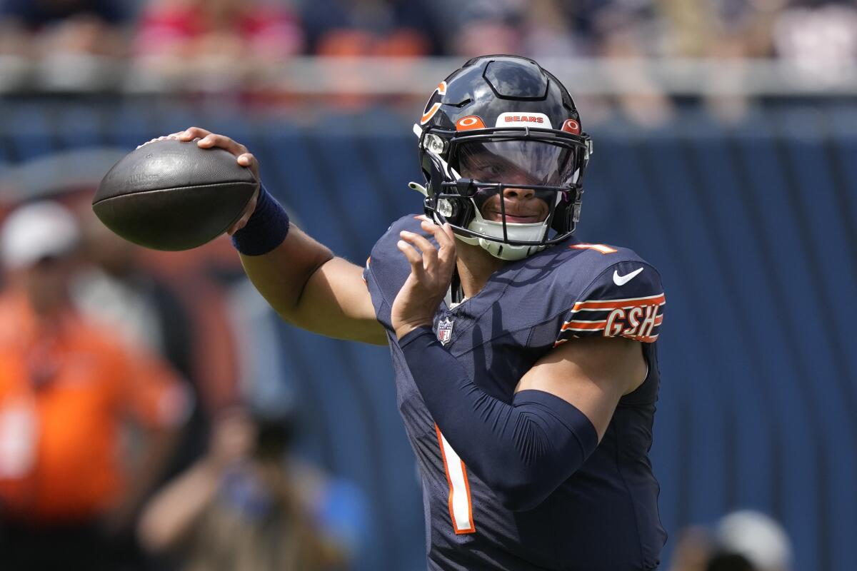 Justin Fields gets chance to show he can be the passer the Bears need,  starting against Packers - The San Diego Union-Tribune