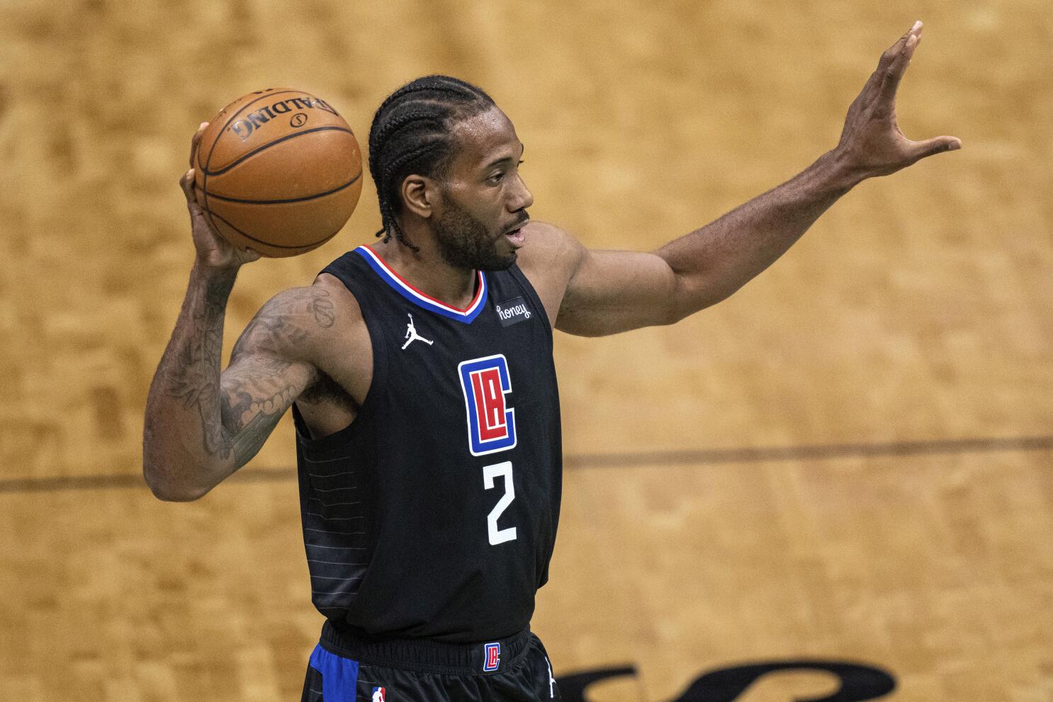 Kawhi Leonard impresses Clippers, but what about Kyrie Irving? - Los  Angeles Times