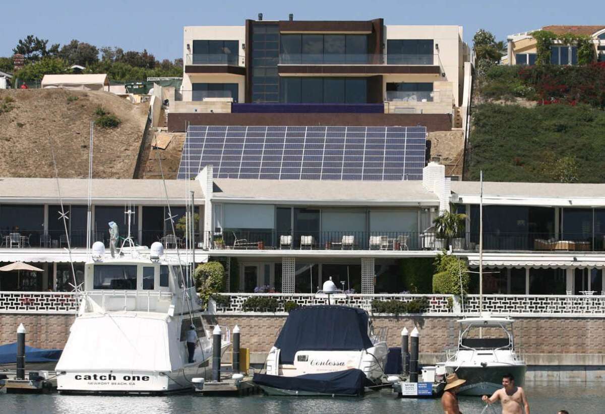 Some residents on Balboa Island and Bayside Drive have complained about the brightness coming off nearby solar panels, but a UCI discovery may help eliminate this and other kinds of annoying glare.
