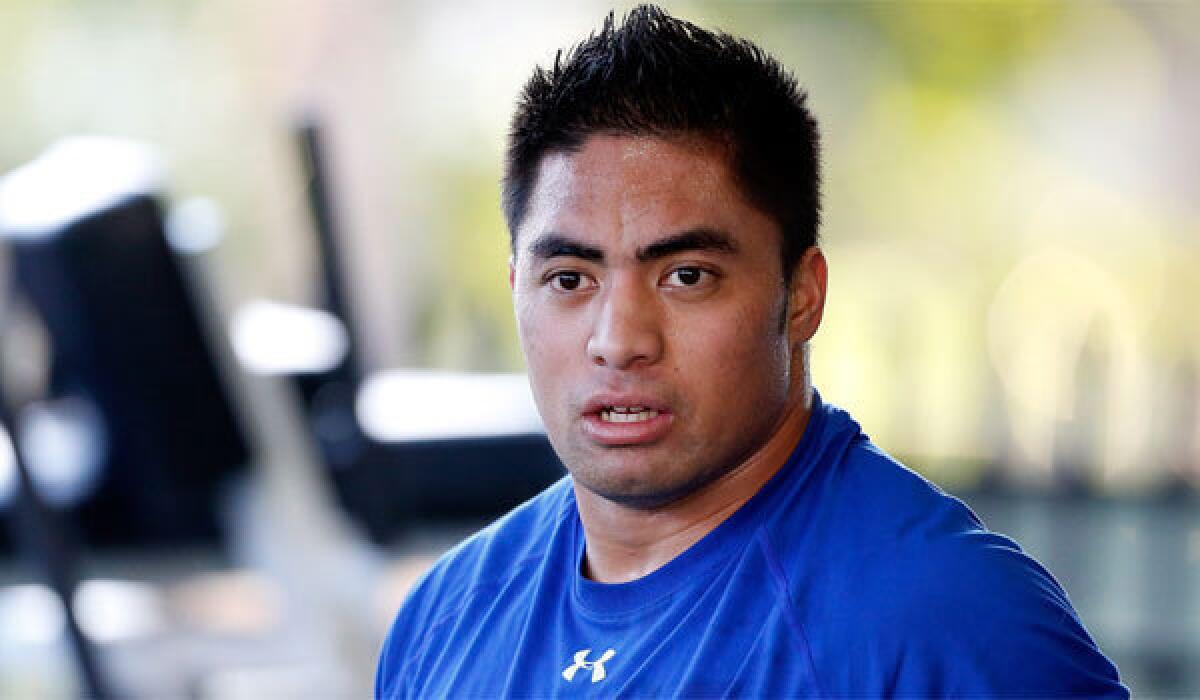 Notre Dame linebacker Manti Te'o isn't the only athlete duped into a relationship with someone who actually doesn't exist.