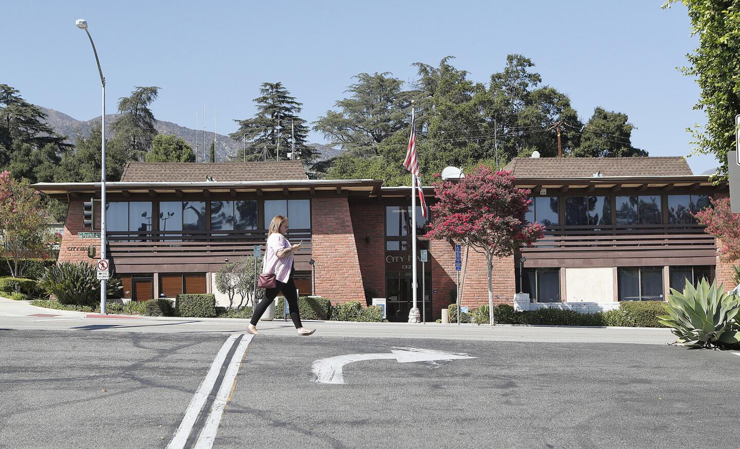 Photo Gallery: La Canada City Hall prepares for December move