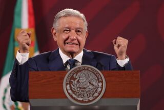 López Obrador aumenta su índice de aprobación hasta el 57 %, según encuesta