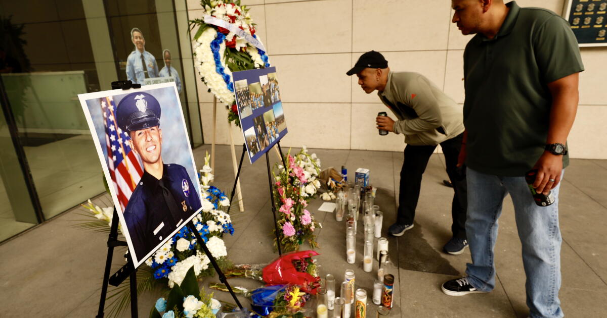 Suspects in killing of off-duty LAPD officer identified - Los Angeles Times