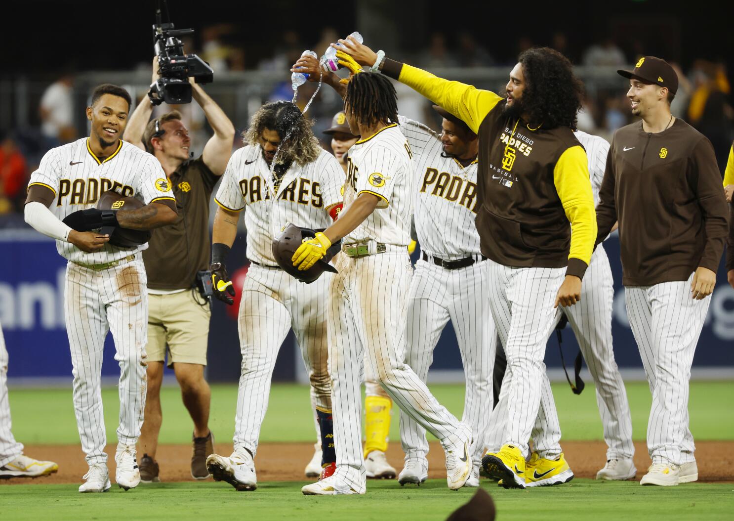 Jorge Alfaro Walks Off The DBacks in Extras for the Padres 8th  extra-innings win 