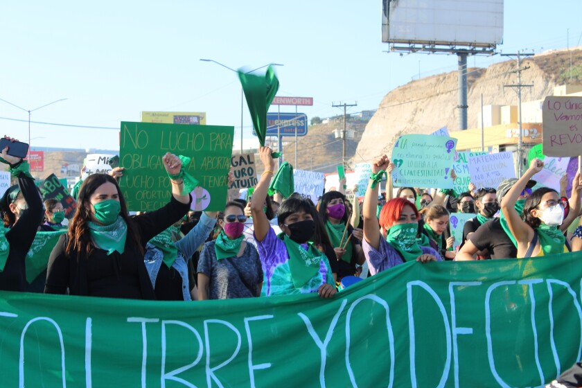 Mujeres tomaron las calles de Tijuana en 2020 para unirse a marcha por la despenalización del aborto