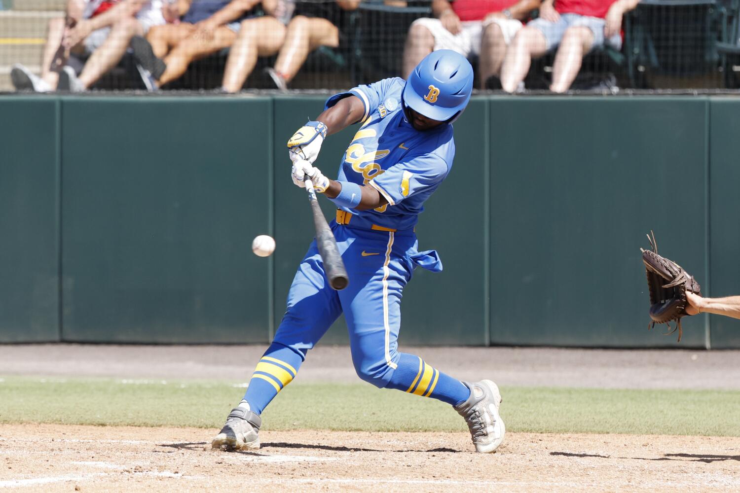 UCLA baseball defeats UC Irvine to advance to NCAA tremendous regionals UCLA baseball defeats UC Irvine to advance to NCAA tremendous regionals