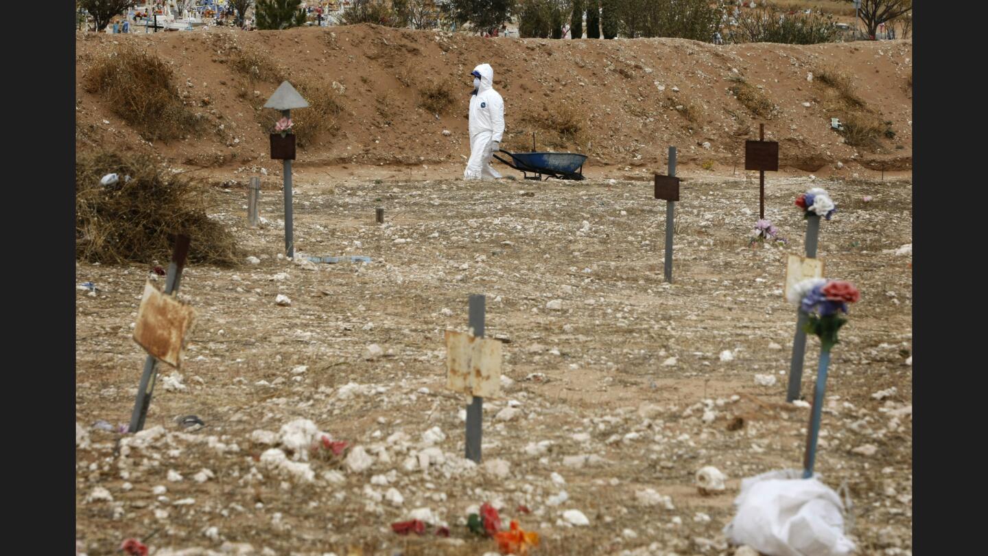 At the city cemetery called San Rafael, bodies of unidentified or unclaimed victims are buried separately in a communal grave.
