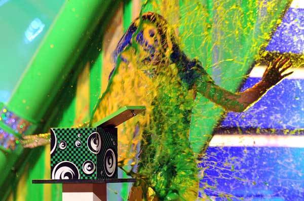 sns-katy-perry-slimed-pictures-011