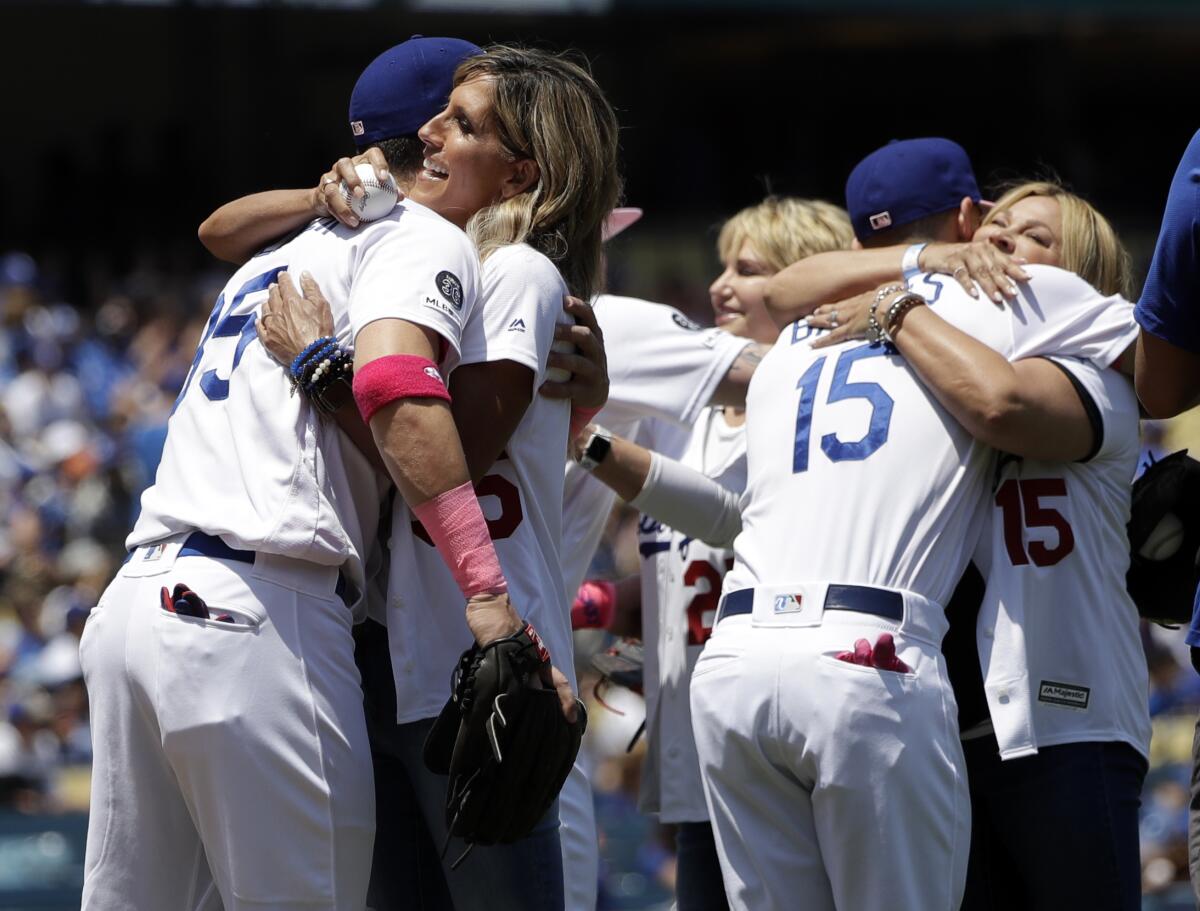 How Cody Bellinger's father witnessed his son's amazing catch