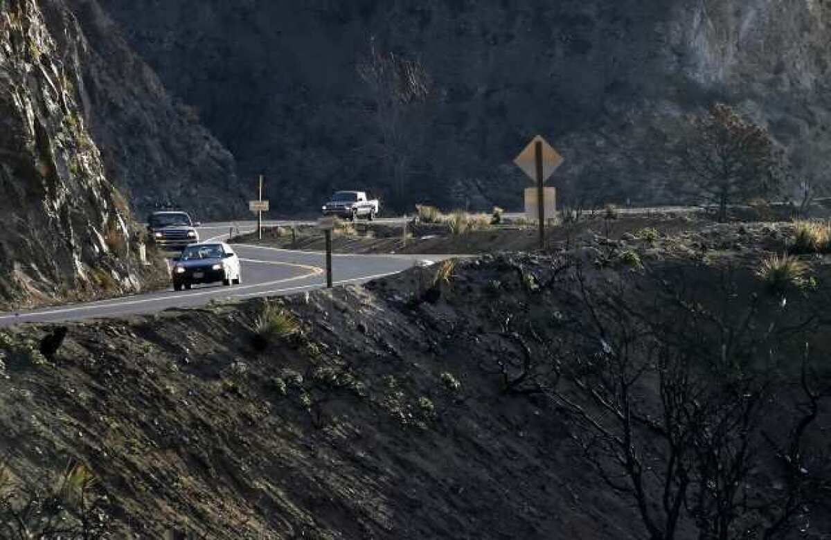 A robbery suspect allegedly stole someone's wallet while impersonating an officer early Monday off Angeles Crest Highway above La Canada Flintridge, sheriff's officials confirmed Monday