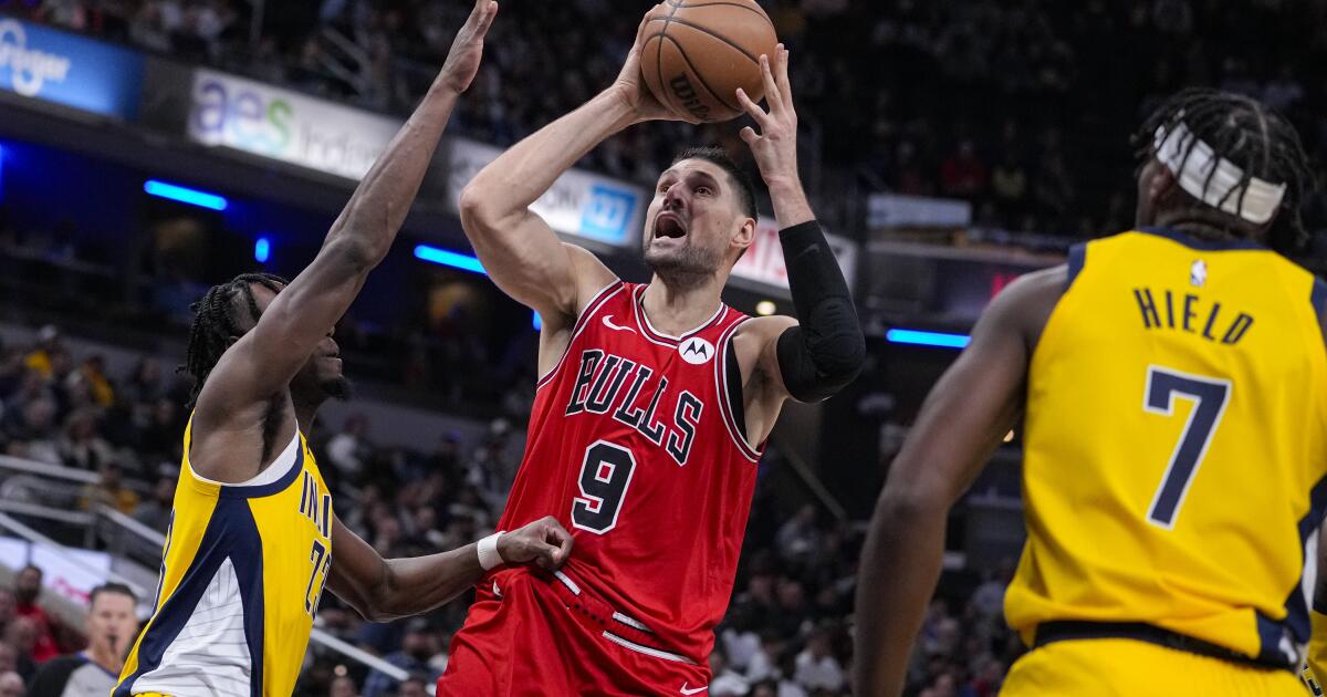 Nikola Vucevic helps the Bulls rally past the Pacers for a 112-105 win