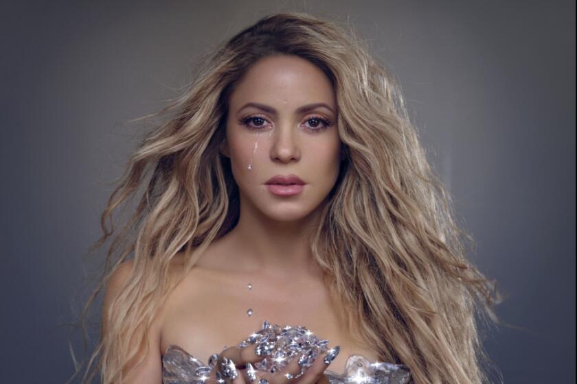 Shakira brilla con su nueva producción "Las mujeres ya no lloran".