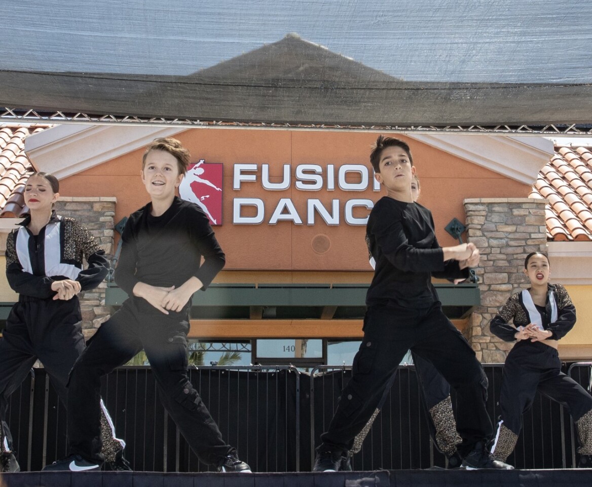 Fusion Dance performers