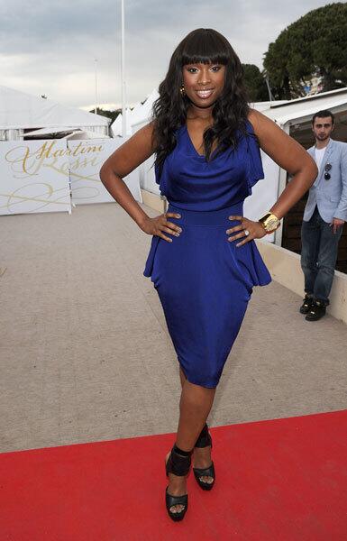 Here is Hudson attending the Cannes Film Festival in May 2010, visibly slimmer. She dropped 10 sizes by August 2010, bringing her to a size 6.