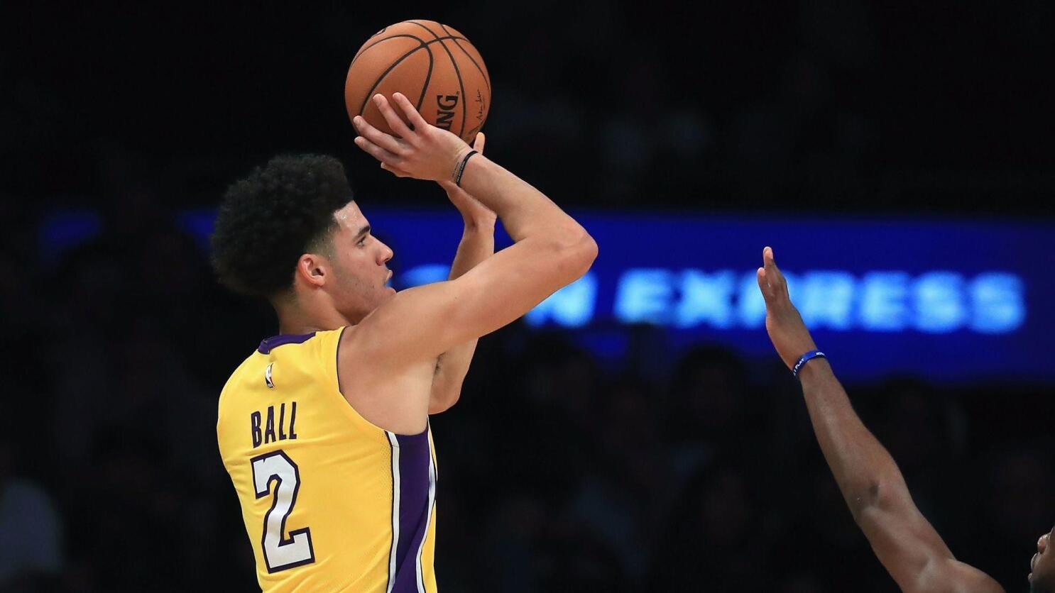 Anthony Davis' injury thrusts the Lakers' focal point back to