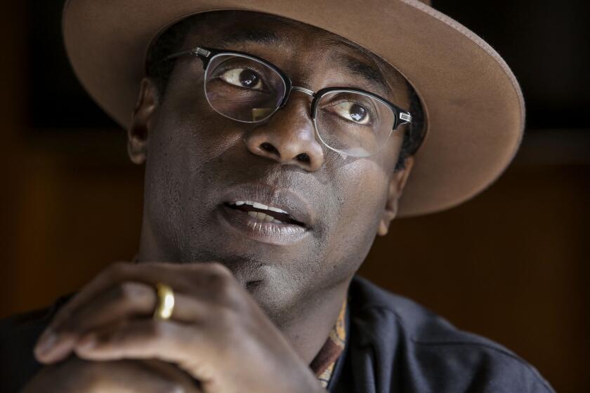 Actor Isaiah Washington is set to make a return to the job that fired him, reprising his role on 'Grey's Anatomy' for one episode.
