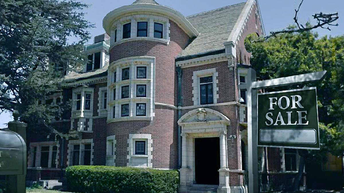 A 1910 house by architect Alfred Rosenheim in the Country Club Park neighborhood of Los Angeles was used as the setting for "American Horror Story." The pilot was shot on location, and the house was then reñcreated by set designers for the filming of the FX series.