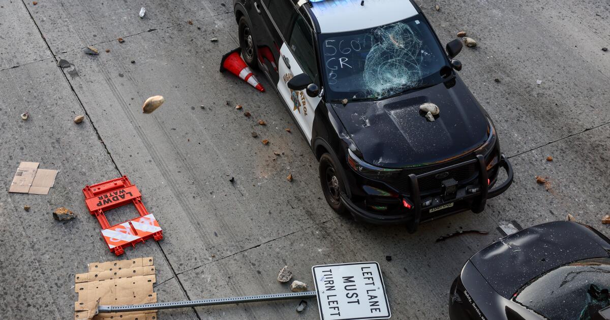 Los Angeles officials work to curb damage, theft, fires, violence in downtown Los Angeles Los Angeles officials work to curb damage, theft, fires, violence in downtown Los Angeles