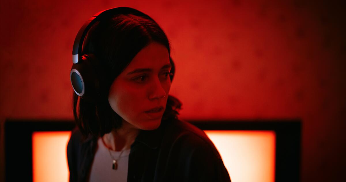 The sound design is the star in 'undertone,' a podcast thriller with too much dead air