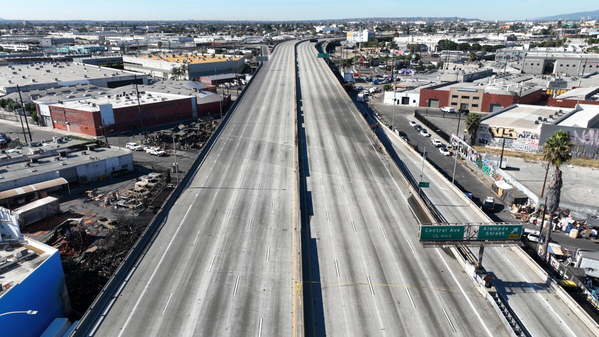 Editorial: The 10 Freeway closure is an opportunity to make public ...