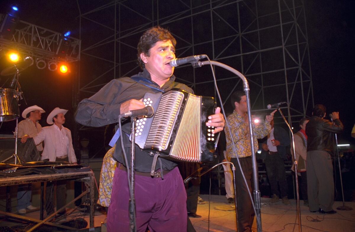 Celso Piña, rebelde como su acordeón, empezó a escribir su historia en la Colonia Independencia de Monterrey
