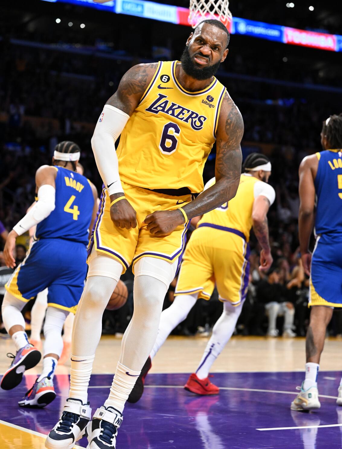 LeBron James and Lakers dominate Warriors in Game 6 playoff win - Los  Angeles Times