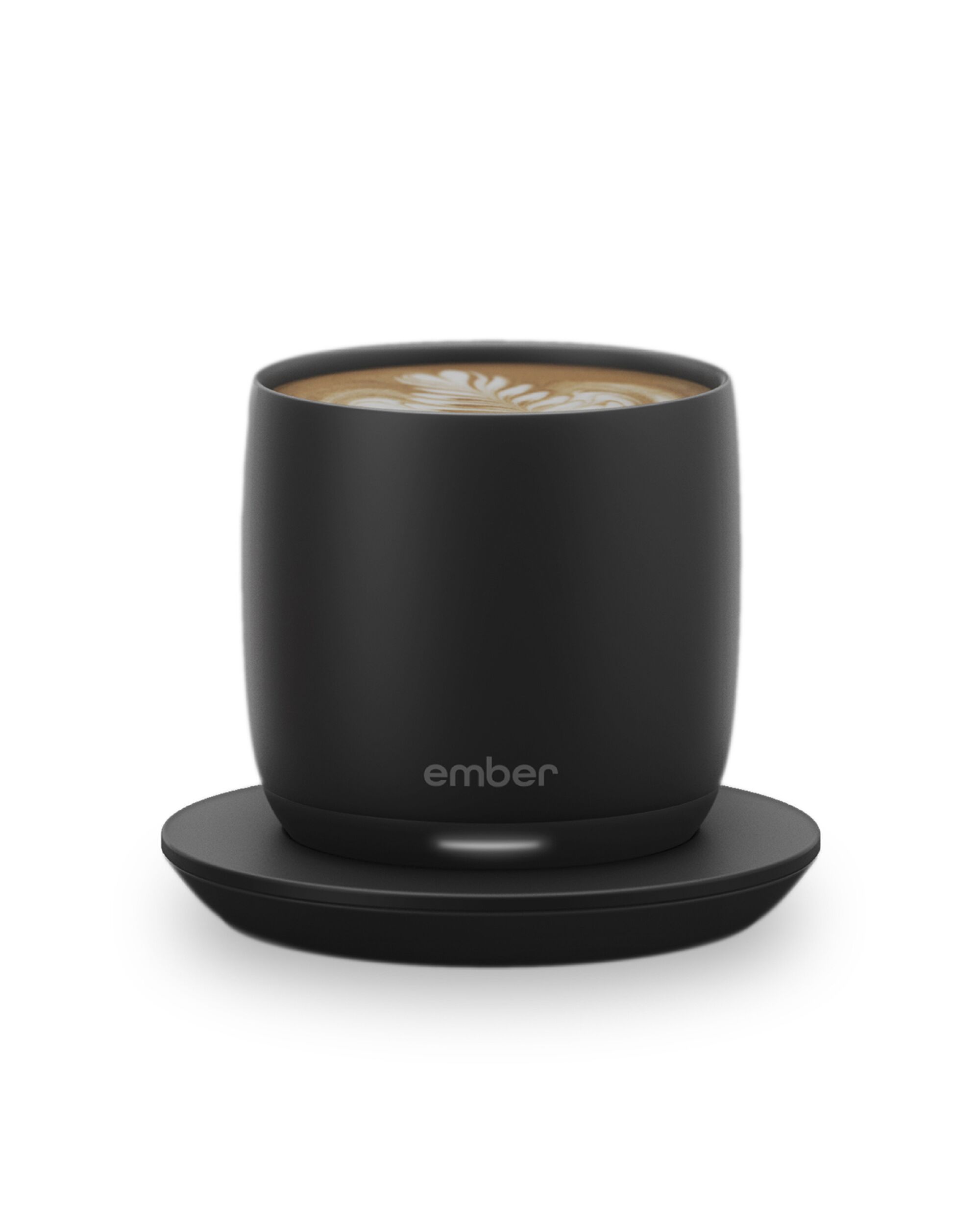 La tasse Ember tenant du café