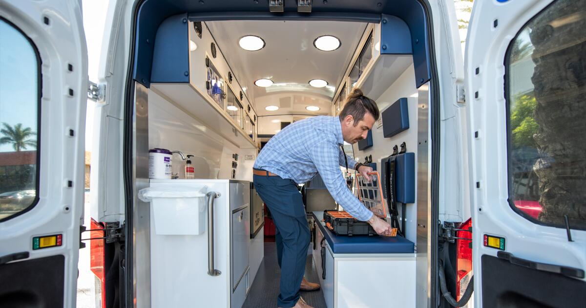 Taking it to the streets: Costa Mesa to offer mobile health to homeless with CalOptima