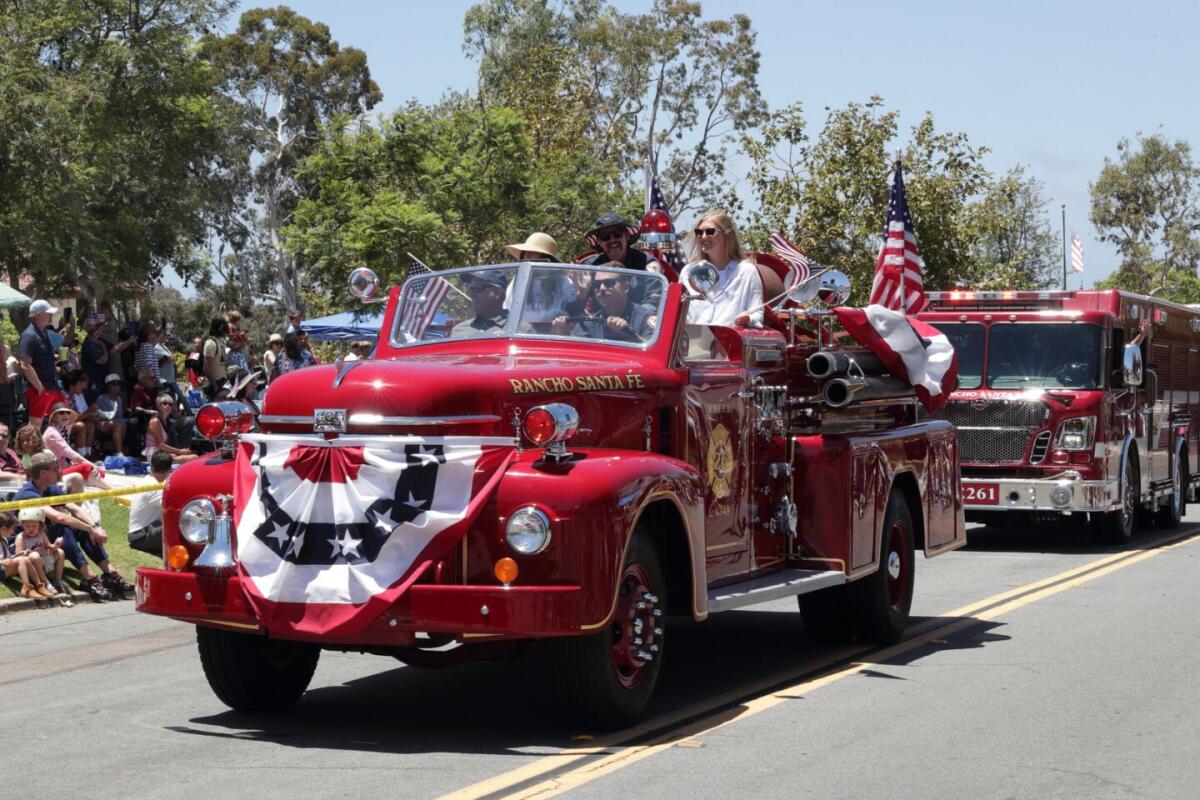 A vintage fire truck from the RSF Fire District at last year’s RSF 4th of July Parade.