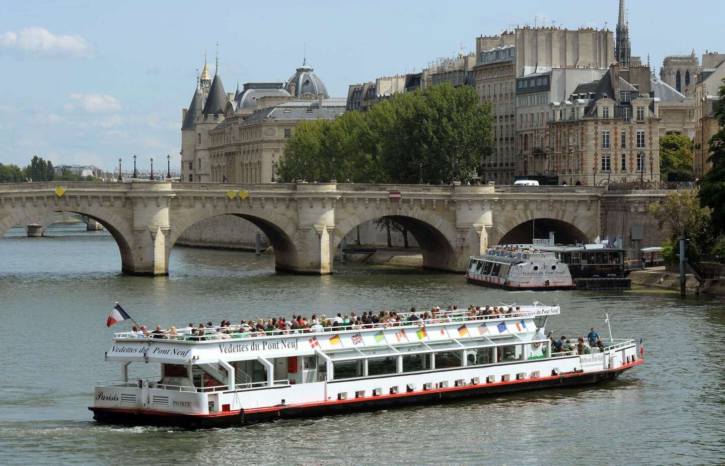 Despite its name, the Pont Neuf ("New Bridge") is the oldest standing bridge on the Seine River, and it has been an assignation point for lovers since the first stone was laid in 1578. The bridge is at its most alluring at sunset. The best part? It's totally free!